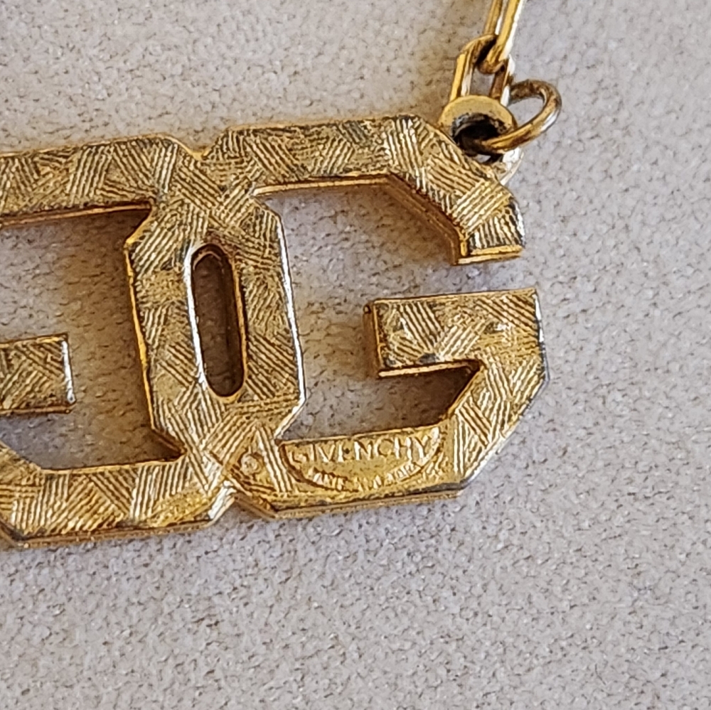 Givenchy GG gold tone necklace - Picture 4 of 4